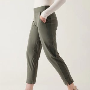 Athleta Brooklyn Pants - Size 6 - Green